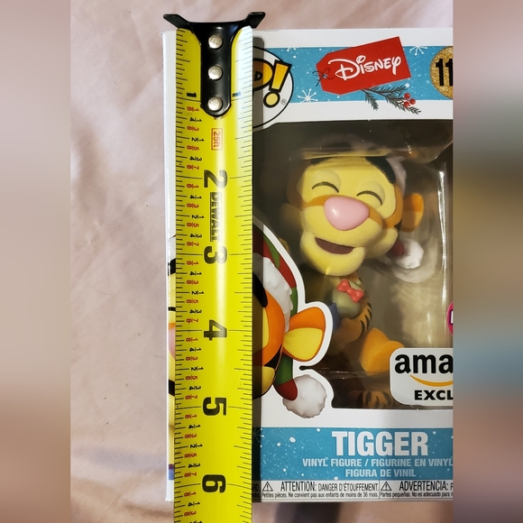 Disney Tigger Holiday Edition Funko Pop - Picture 8 of 9